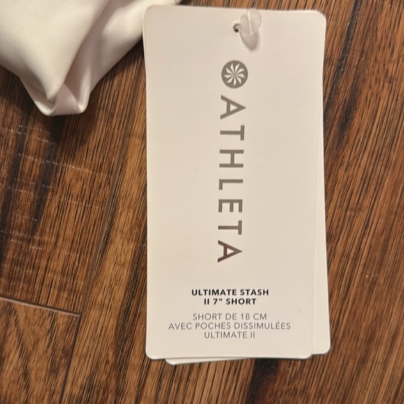Athleta Small Ultimate Stash ll 7” Short - Picture 7 of 9